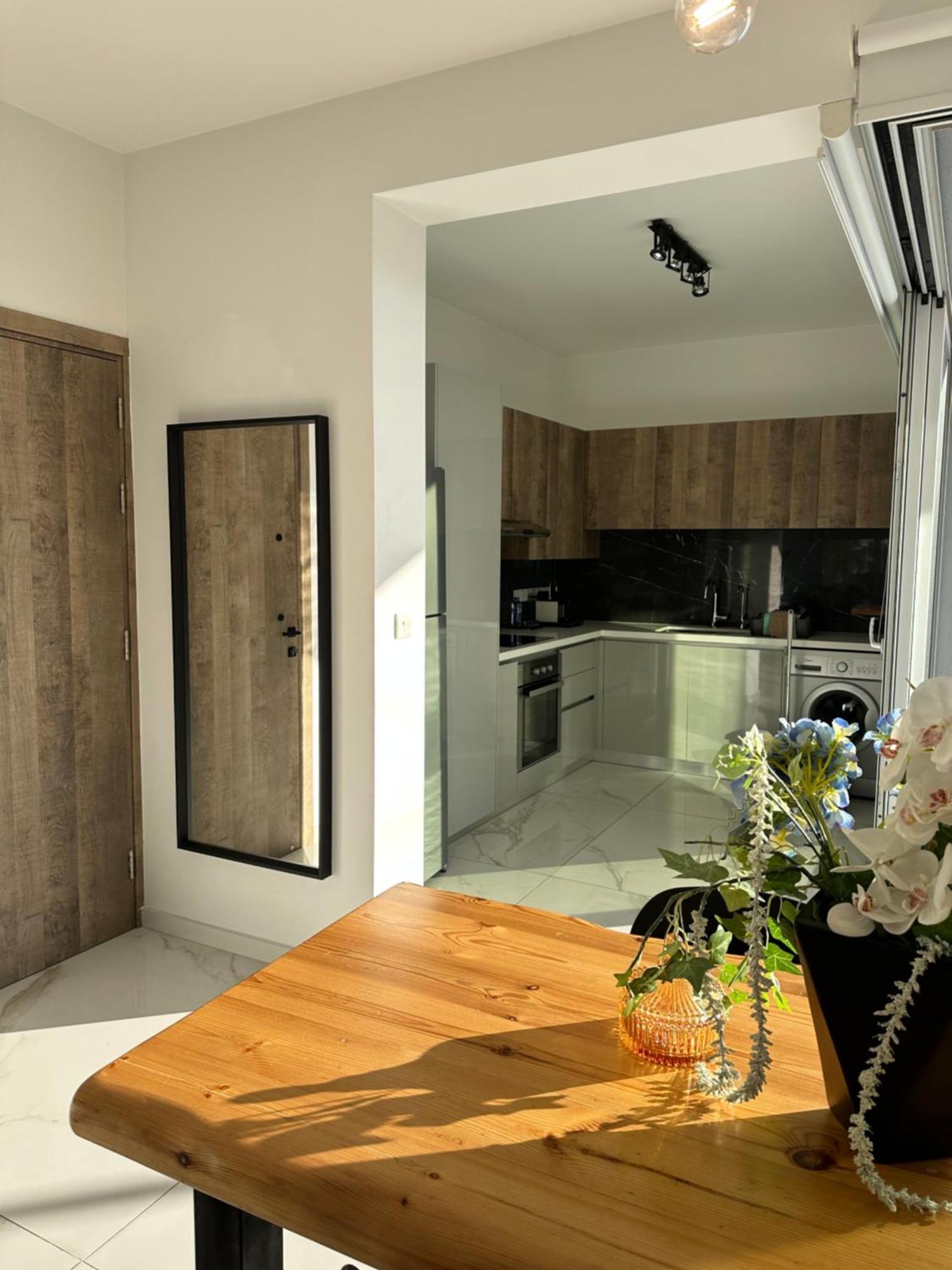 Luxury Penthouse-panoramic View-near Unic * Nikozja
